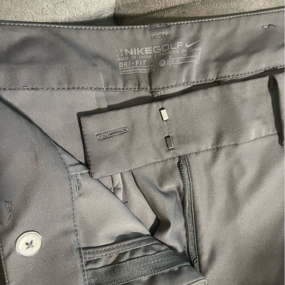 Flat front Golf shorts - Picture 4 of 5